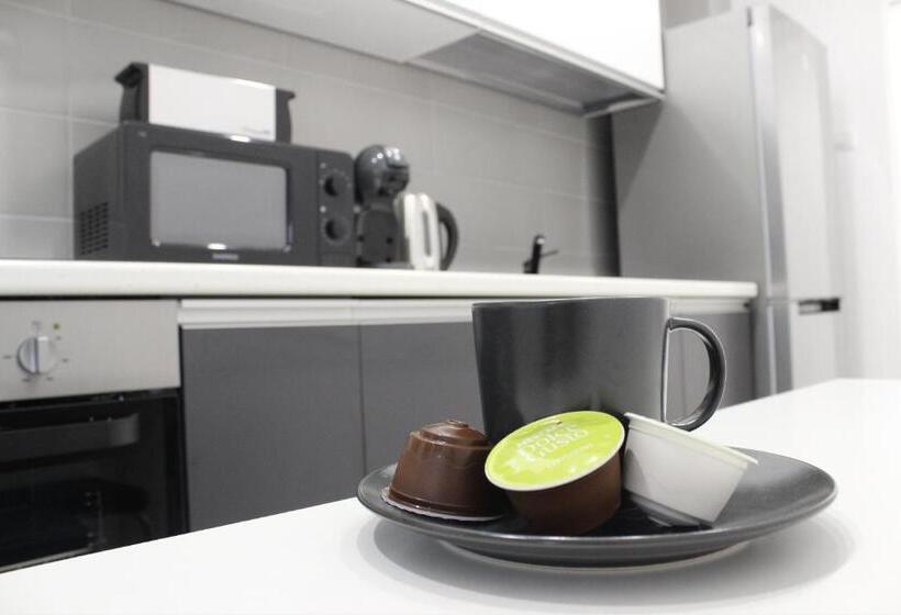 Luxury City Center Apartment – Romana