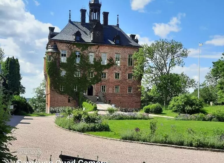 Naturnära Enkel Rum B&b I Uppsala Ramstalund
