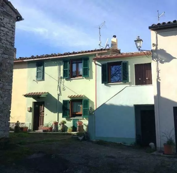 Majatalo Casa Lory Montevitozzo Frazione Sorano Camera Con Bagno Privato, Cucina E Salotto