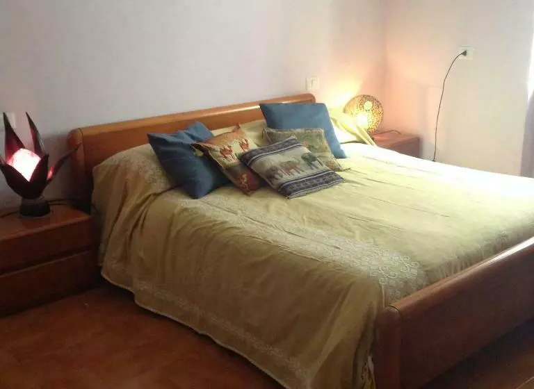 Majatalo Casa Lory Montevitozzo Frazione Sorano Camera Con Bagno Privato, Cucina E Salotto