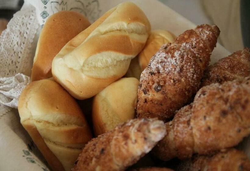 펜션 Lindenhof  Fam. Forstmayr