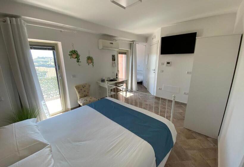 Pansiyon Red House Accomodation Potenza Picena