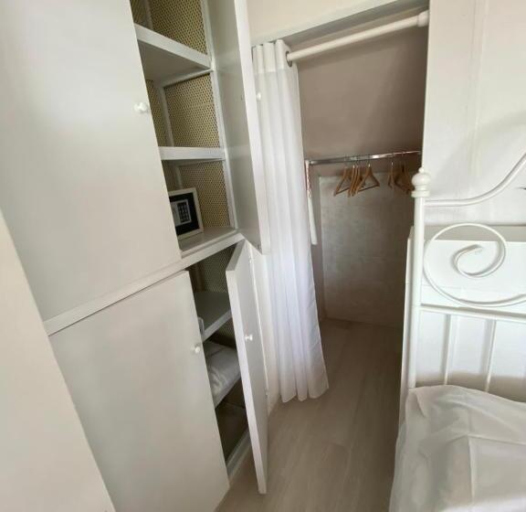 Pansiyon Red House Accomodation Potenza Picena