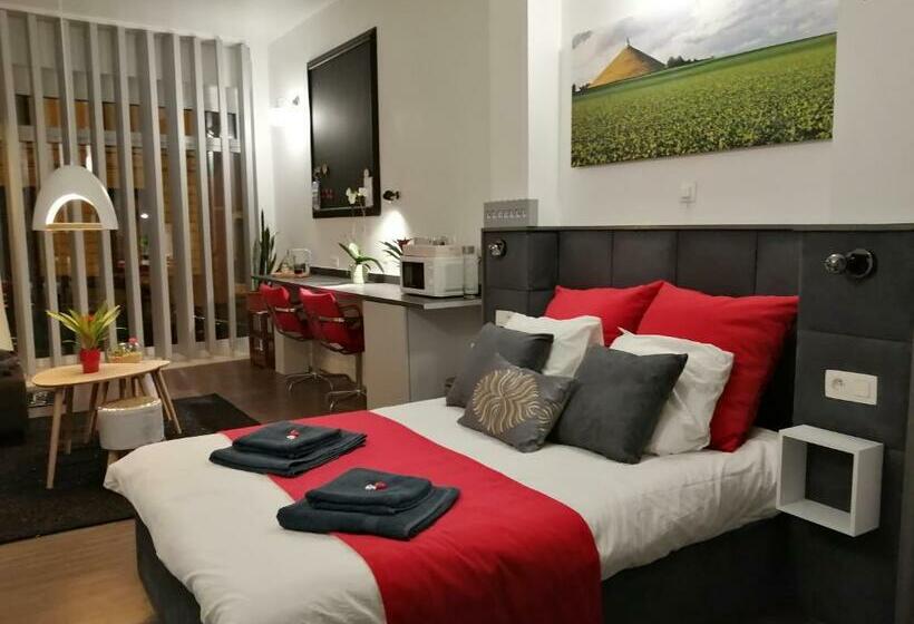 펜션 The Romantic Waterloo Lion S Suite