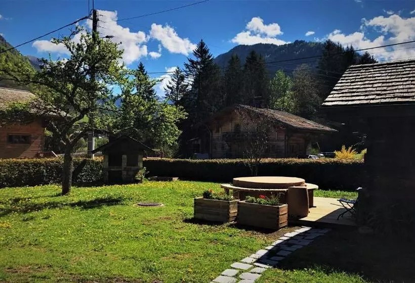 ベッドアンドブレックファースト Chalet Sur Les Monts Morzine