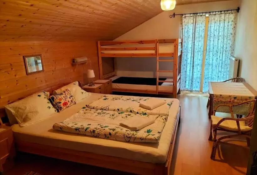 Aamiaismajoitus (B&B) Köstlhof, Familie Hassler