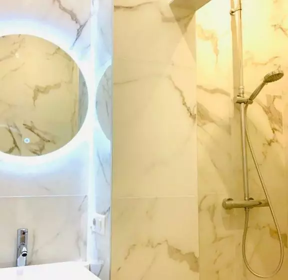 Hotelli Monaco, Chambre Luxe, à 250m Casino