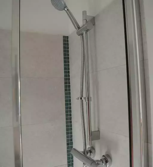 Hotelli Riverside House