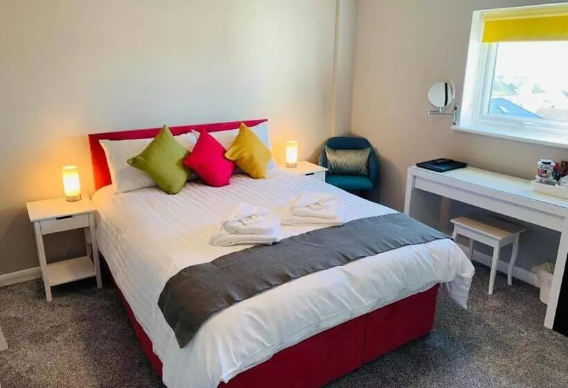 Hotelli The Greenwich Rooms   Burger & Bird Bar & Restaurant