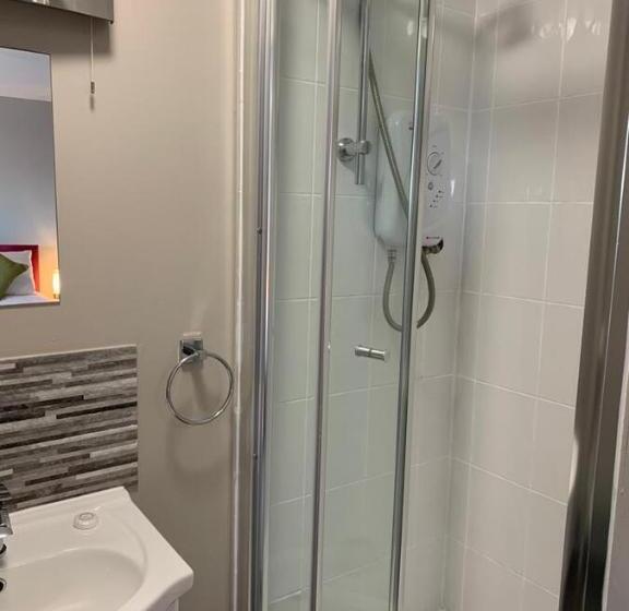 فندق The Greenwich Rooms Burger & Bird Bar & Restaurant