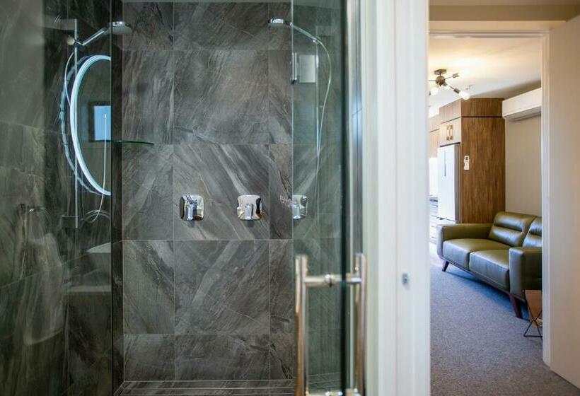 فندق على الطريق The Residence Fitzroy