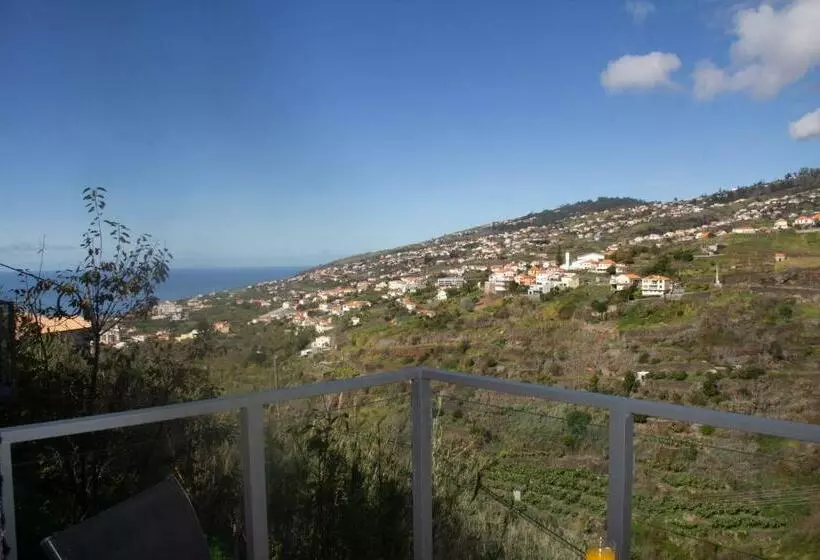 ペンション Amoreira House