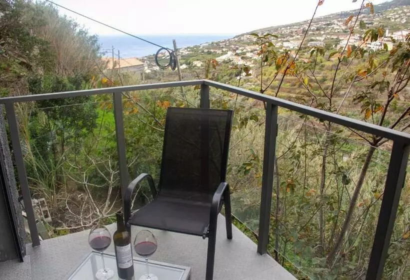 ペンション Amoreira House