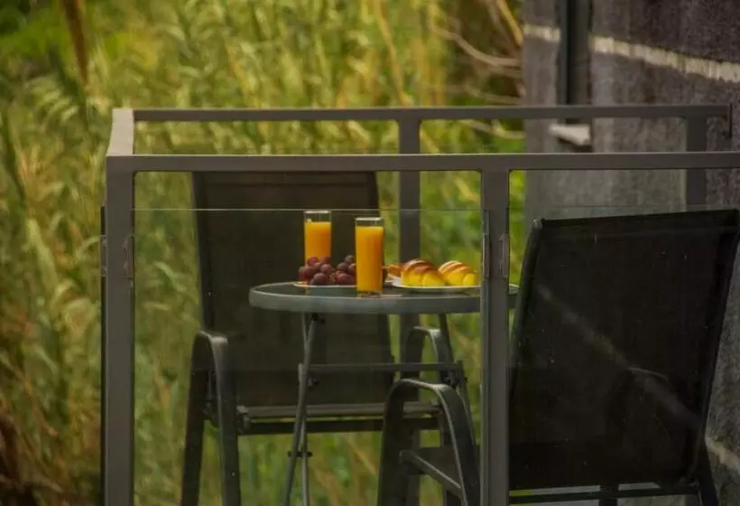 ペンション Amoreira House