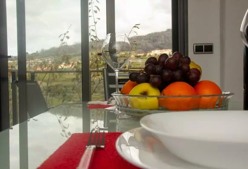 ペンション Amoreira House