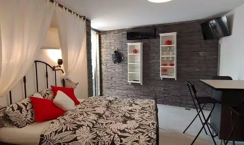 پانسیون Apart Villa Roma