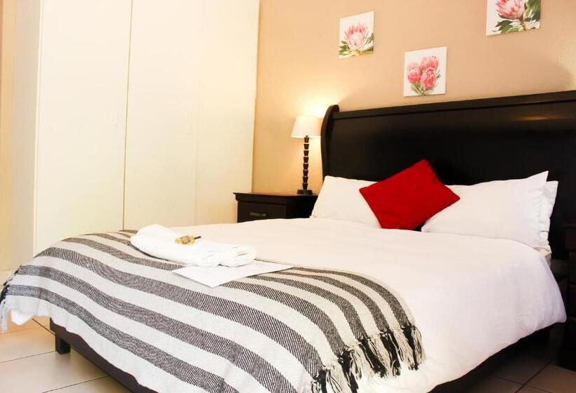 پانسیون Dumelang Executive Lodge Off Grid Solar Powered Midrand