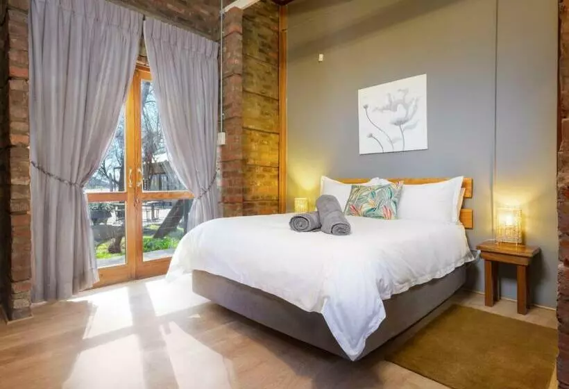 ペンション Waschbank River Lodge