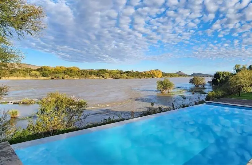 ペンション Waschbank River Lodge