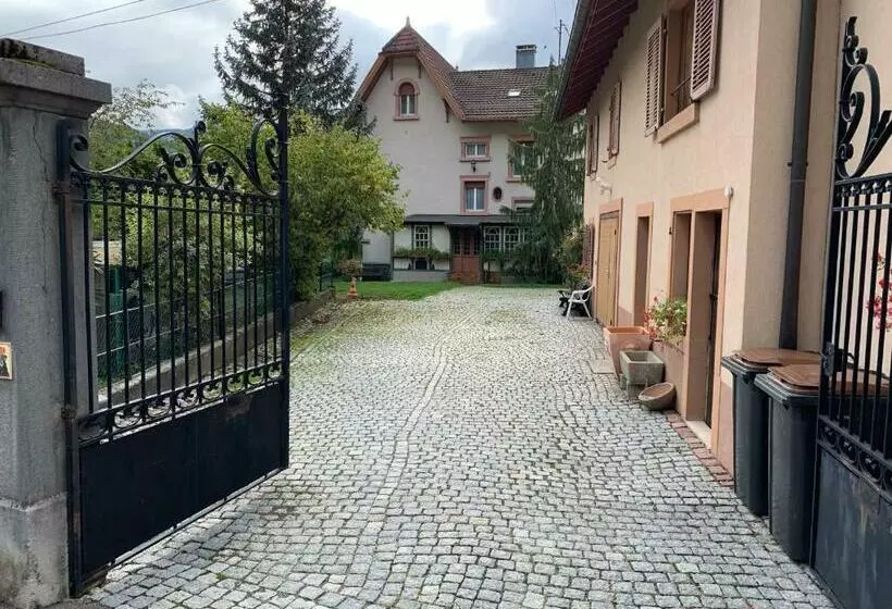 Aamiaismajoitus (B&B) Chambre Arnica Lit 140 Wifi Sdb Partagée