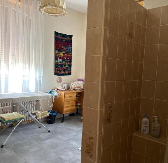 ベッドアンドブレックファースト Chambre Arnica Lit 140 Wifi Sdb Partagée