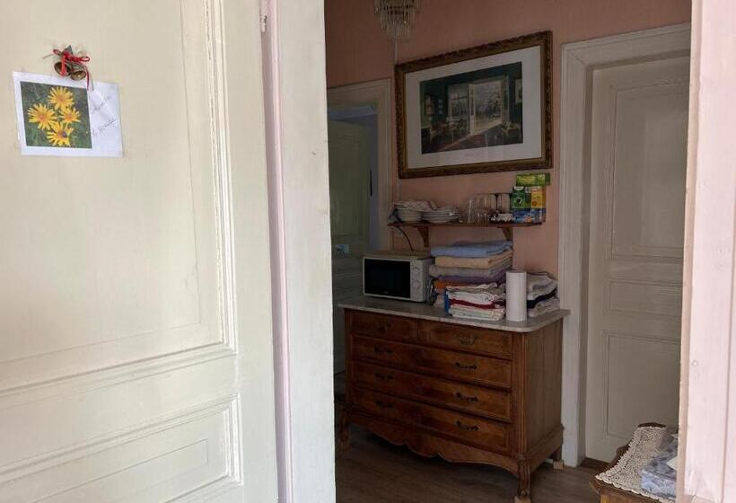 ベッドアンドブレックファースト Chambre Arnica Lit 140 Wifi Sdb Partagée