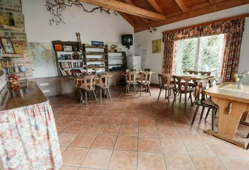 Aamiaismajoitus (B&B) Gästehaus Finklacke