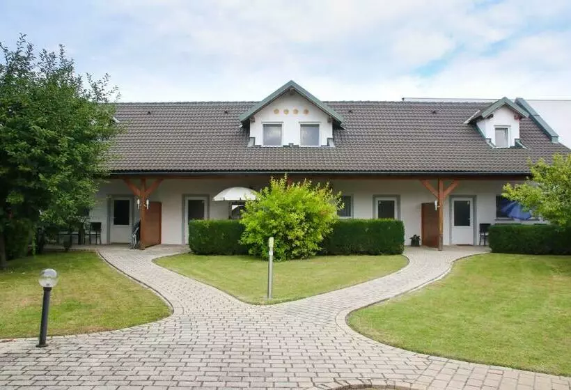 Aamiaismajoitus (B&B) Gästehaus Finklacke