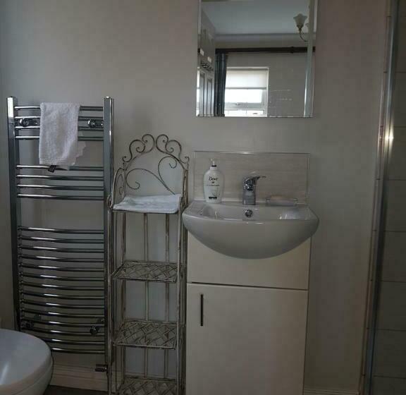 مبيت وإفطار Karibu Guest House