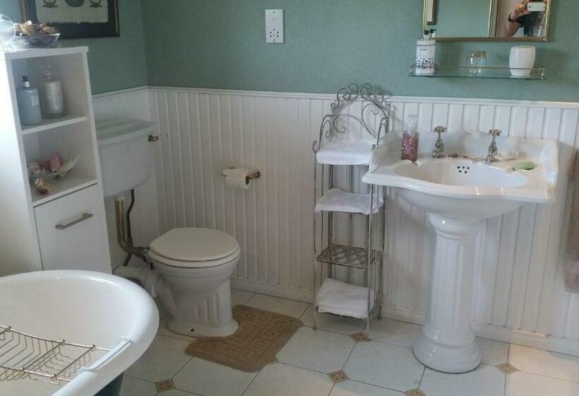 Bed and Breakfast Karibu Guest House