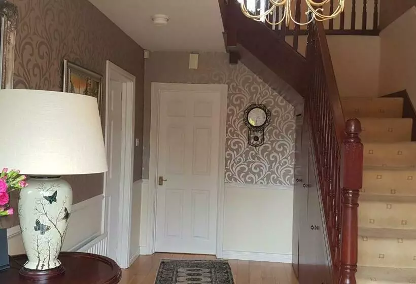 ベッドアンドブレックファースト Karibu Guest House