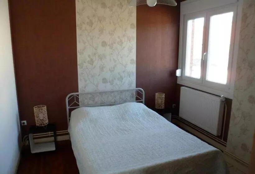 ペンション Maison Individuelle De 100 M2