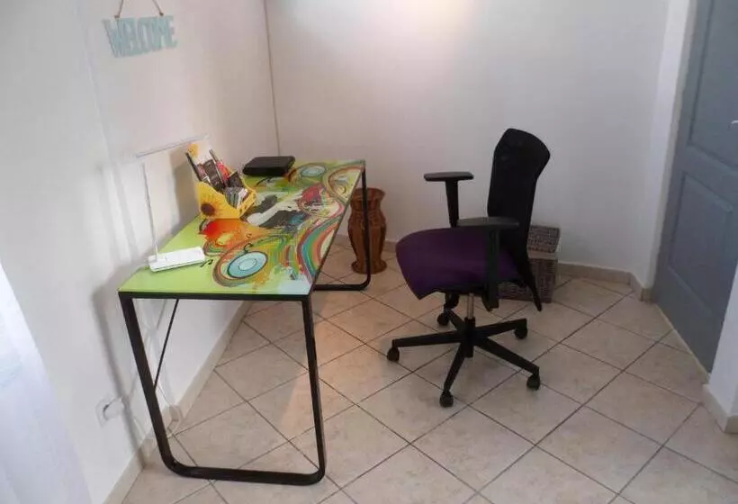 ペンション Maison Individuelle De 100 M2