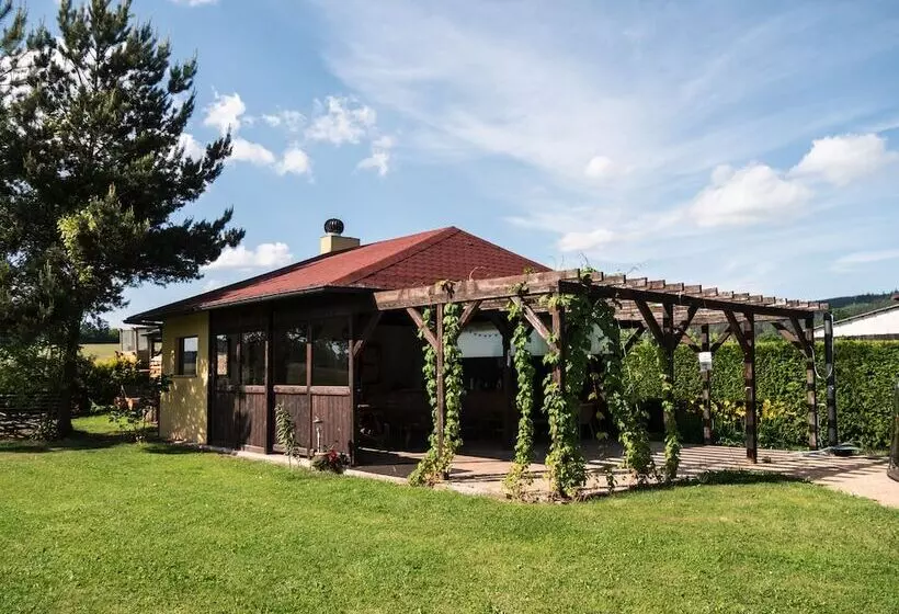 Majatalo Penzion Benešov