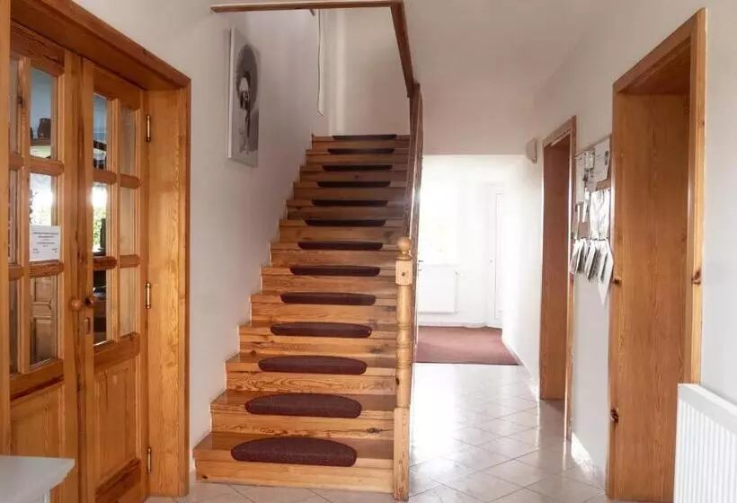 Majatalo Penzion Benešov