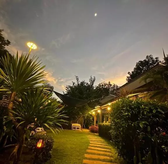 Lomakeskus Hanoii House