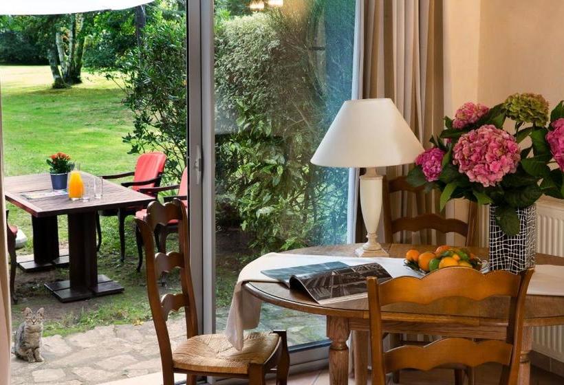 Cottages De La Bretesche