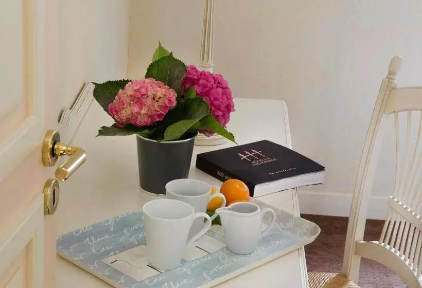 Cottages De La Bretesche