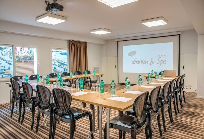 هتل Best Western Hôtel Garden And Spa