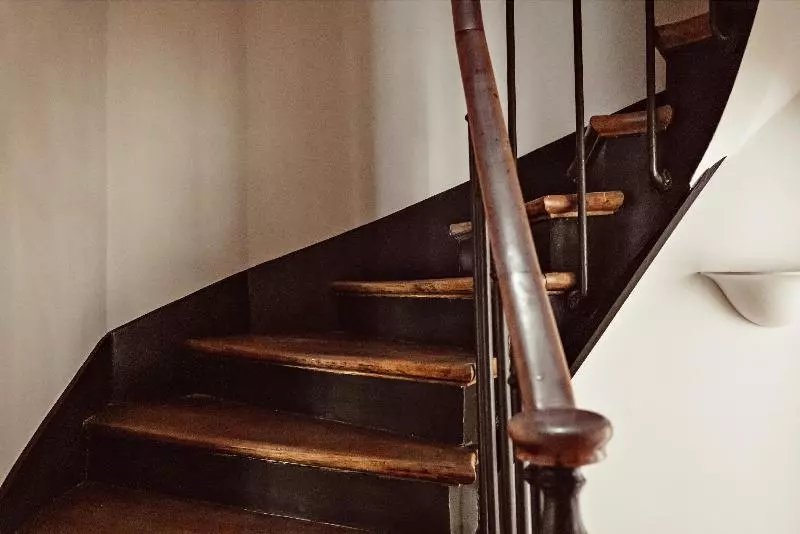 هتل Des Academies Et Des Arts