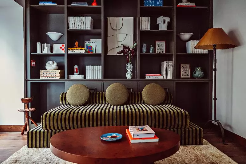 هتل Des Academies Et Des Arts