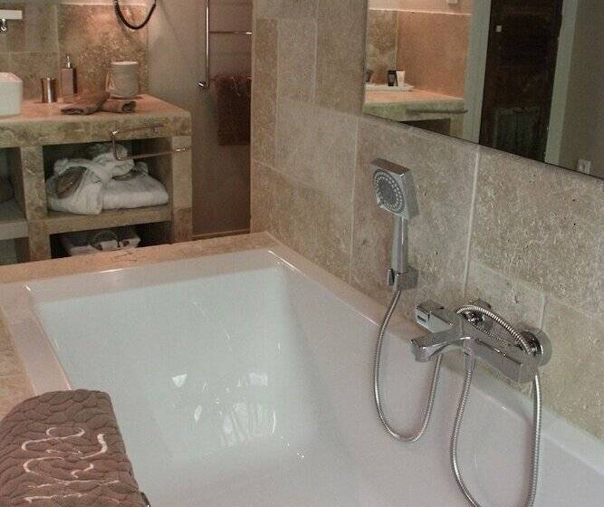 Отель Domaine De Mejeans   Teritoria