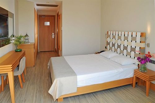 Отель Sunset Beach Villas And Apartments