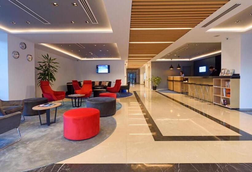 ホテル Holiday Inn Express Istanbul Altunizade By Ihg