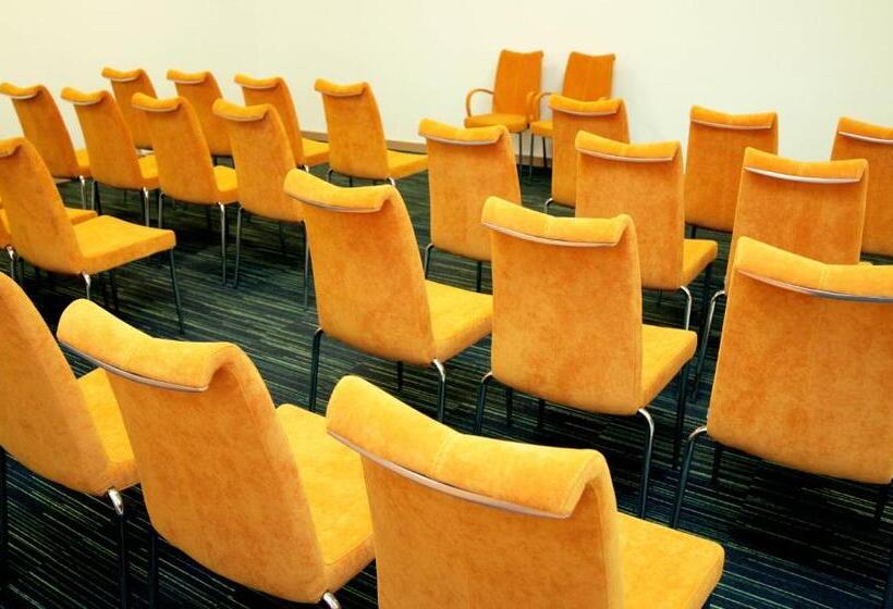 ホテル Holiday Inn Express Istanbul Altunizade By Ihg