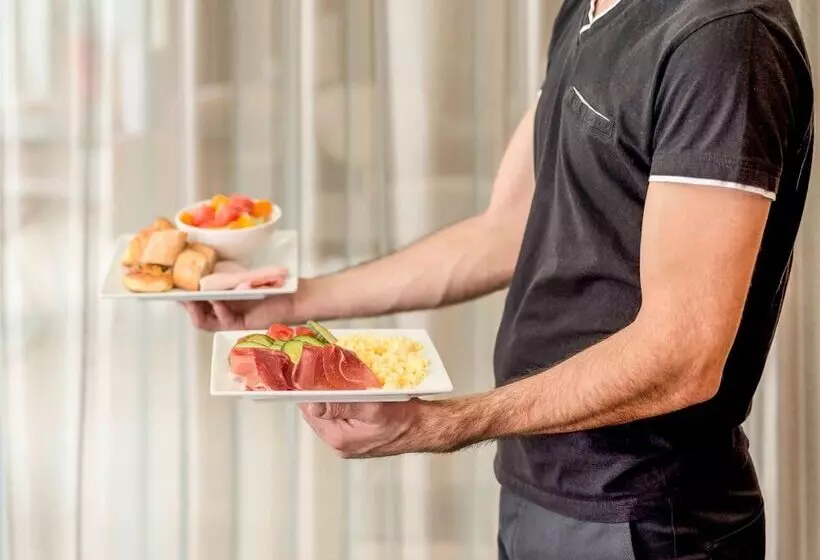 هتل Ibis Esch Belval