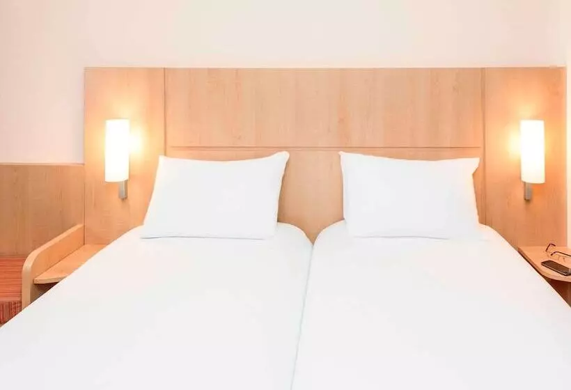 هتل Ibis Esch Belval