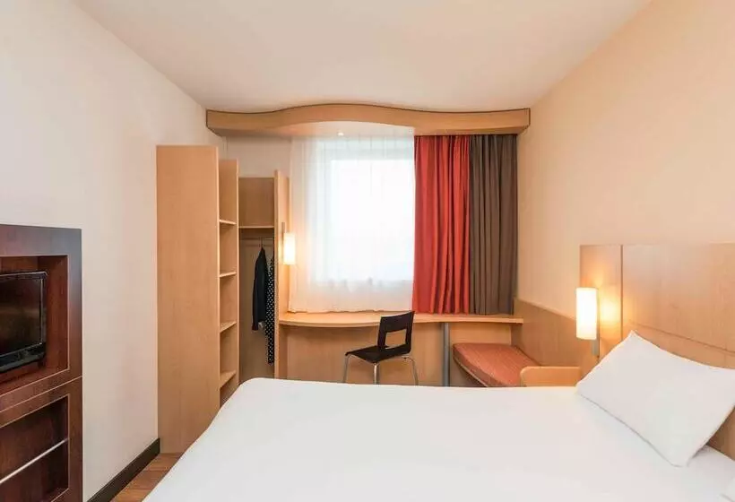 هتل Ibis Esch Belval