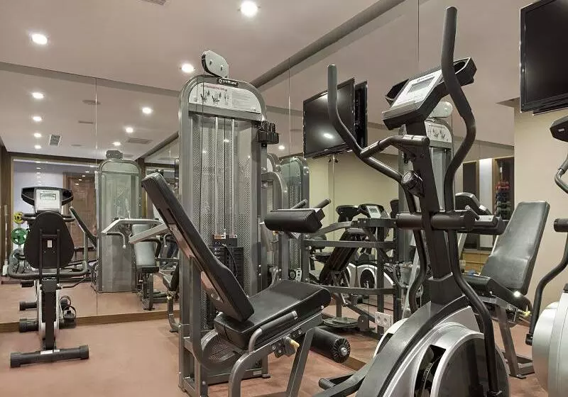 La Boutique Hotel & Suites