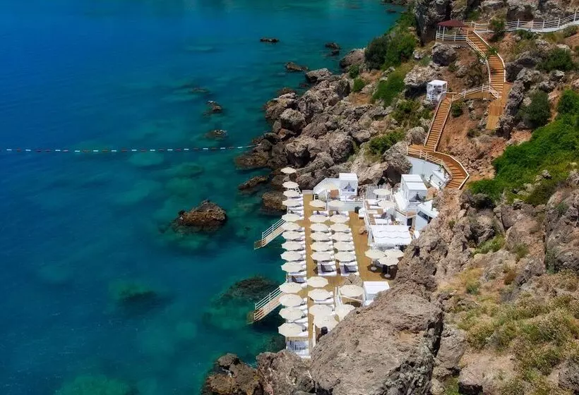 La Boutique Hotel & Suites